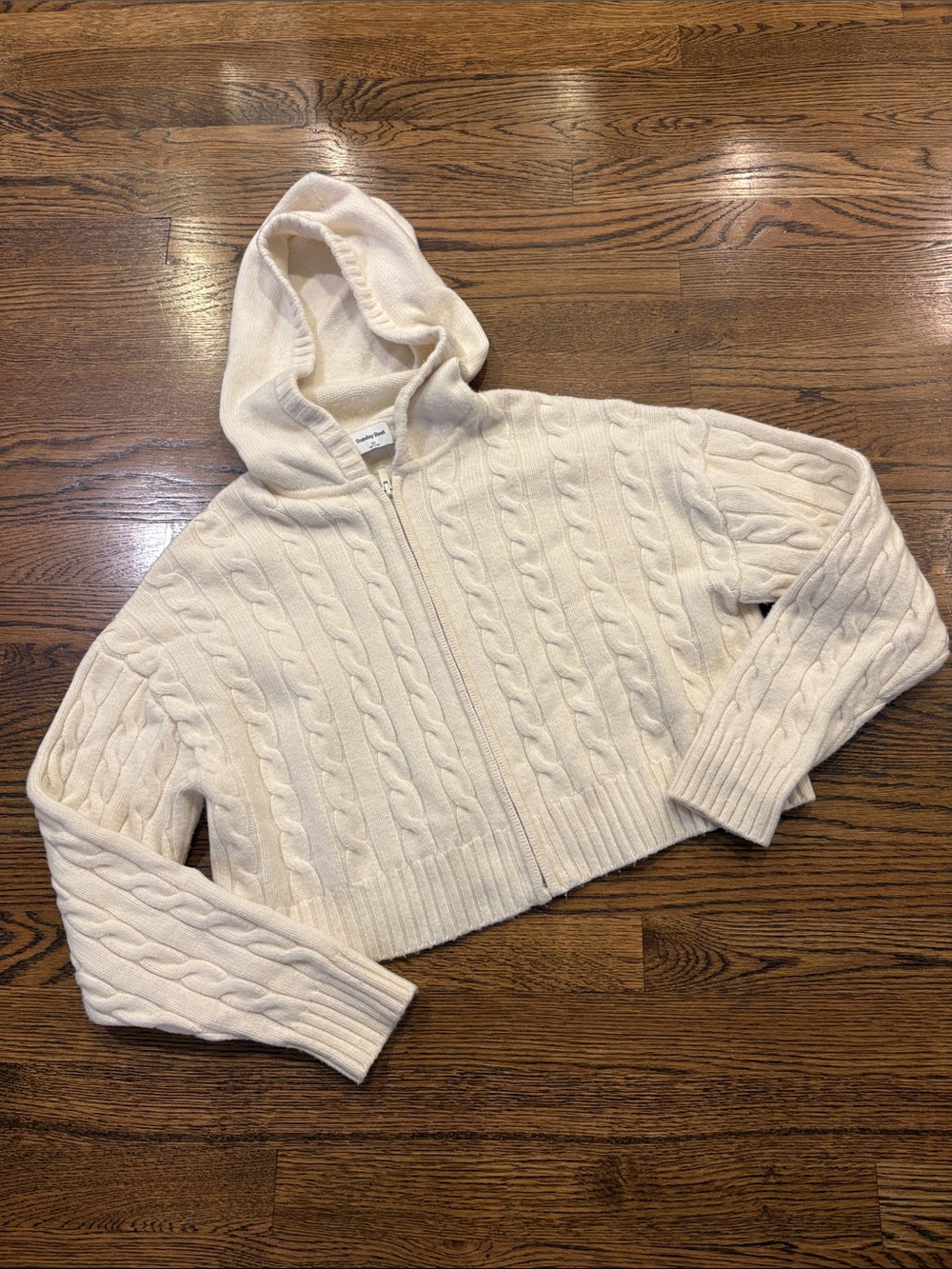 Aritzia Sunday Best Cropped Cable-Knit Hooded Sweater - Cream, xS